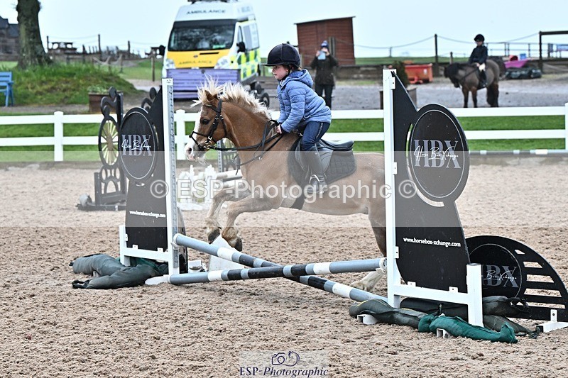260414-150735-00022 - Cls 1+2 Clear Round 40cm and 50cm