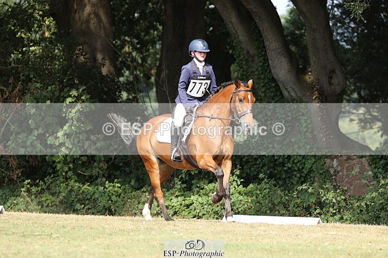 250823A-152403-33109 - PC80 Ride Off