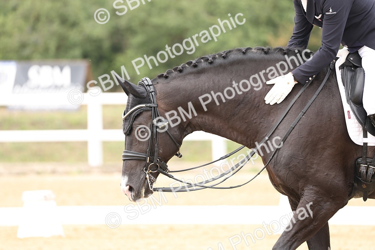 SBM_007644 - Class 9 - FEI INT I - 14.57-15.45