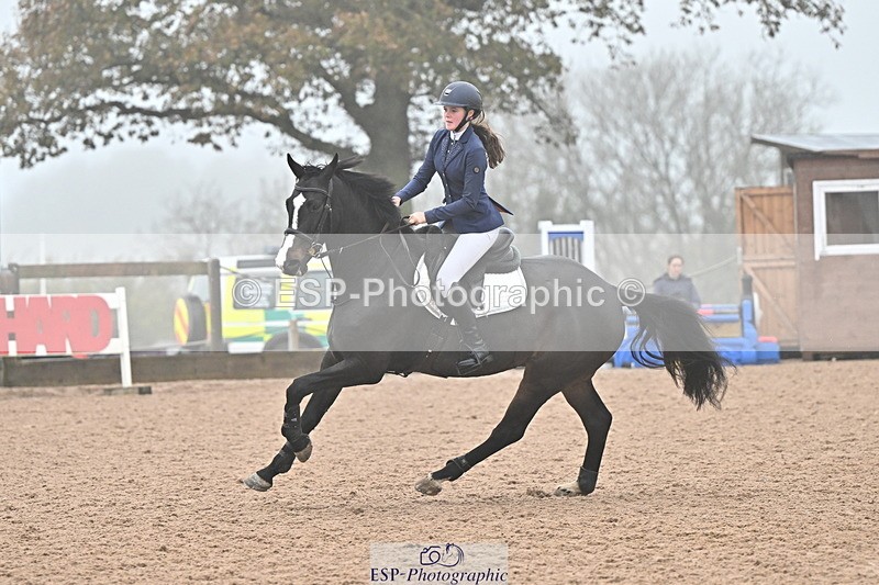 241103A-112154-07010 - SUN Cls 18 British Novice and 90cm Open