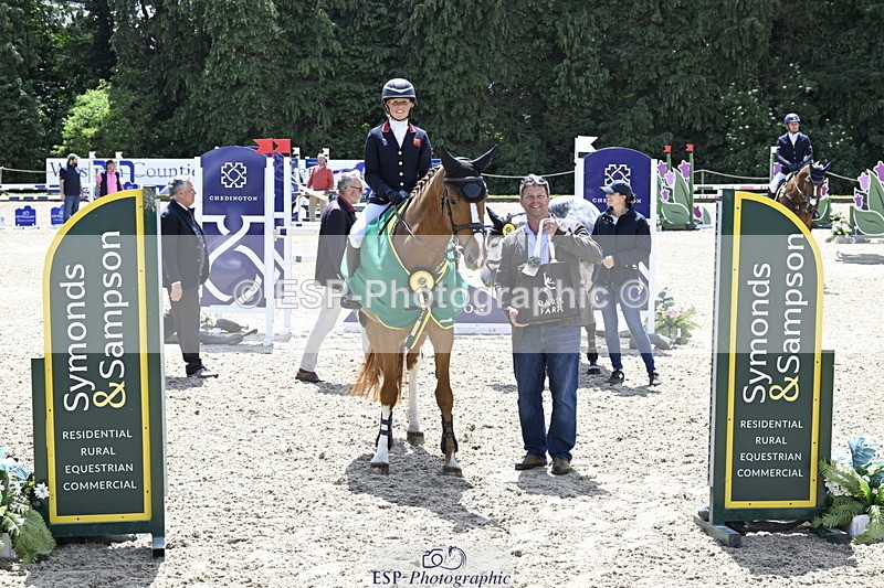 250525A-131801-17630 - Presentations Section B CCI 3 Star Long