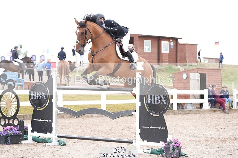 250720-091853-18113 - Cls16, 1 Star Silver Tour Accumulator