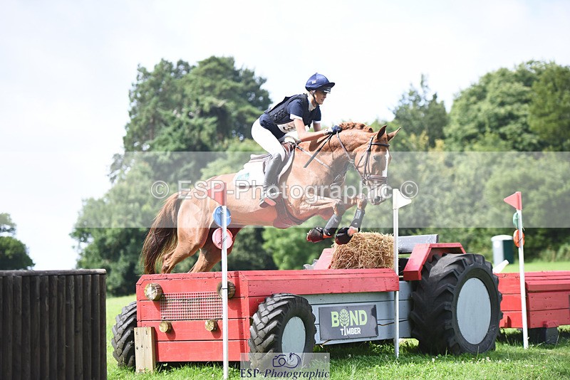 240804-103741-10797 - 353-Maja_Hullah-ORANJE_SPR