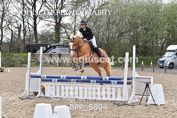 BPP_5804 - CLASS 24 SUN Senior British Novice/ 90cm Open
