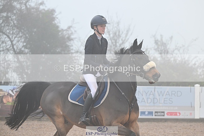 251115-114937-00279 - Cls 9 Pony Newcomers and 1m Open
