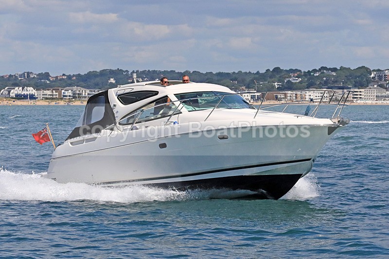 170813 EKCO ONE - JEANNEAU PRESTIGE 34 1Y3A4139 - Motorboats - Hardtop