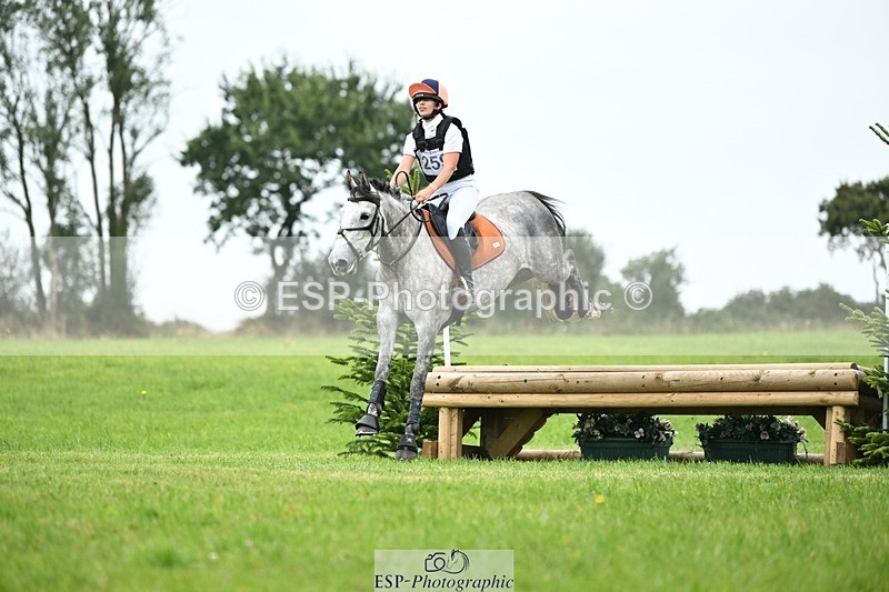 240831A-142401-03700 - 259-Lucy.Coker-QUEEN.RUBIE