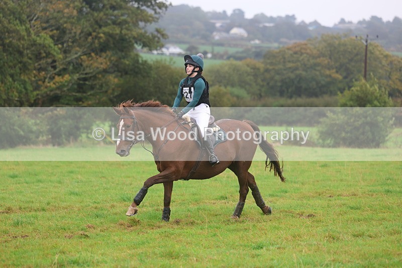 3E7A1437 - Class 2: 70cm: Half Roll Top