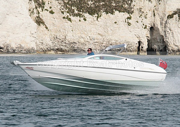110829 ALDABRA IMG_2002 - Speedboats