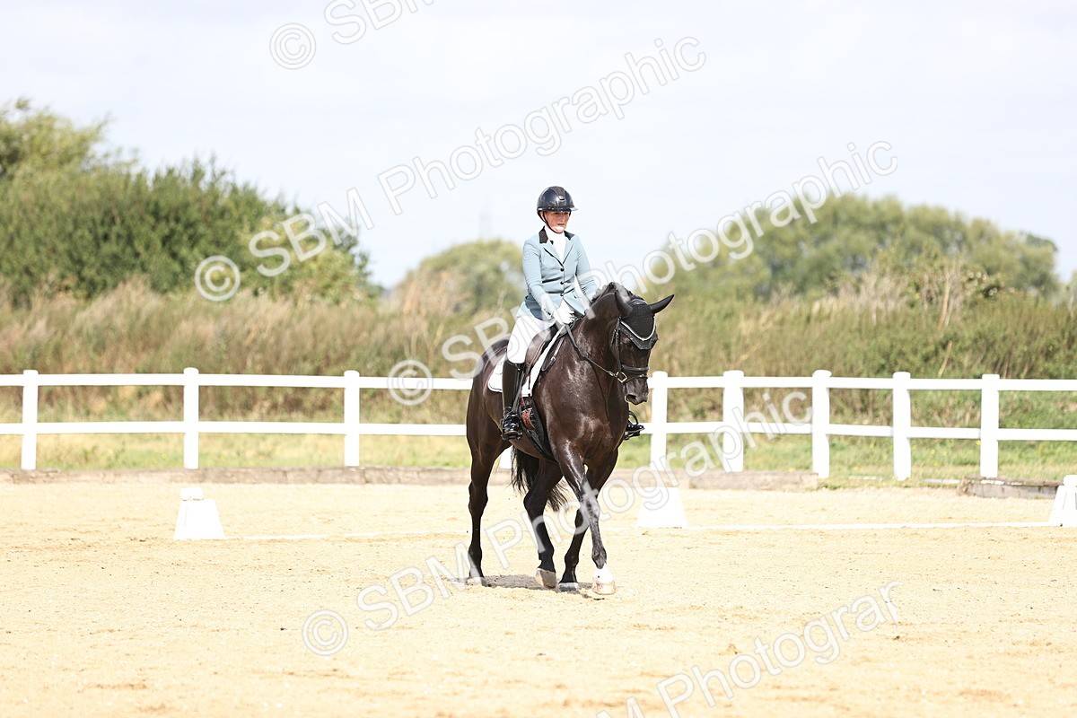 SBM_016083 - Class 14 - Novice 23 - 10.29-11.32