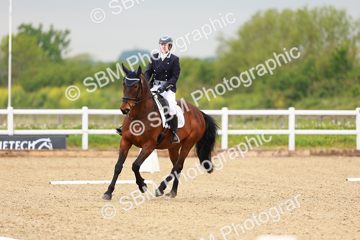 SBM_004663 - Class 15 - Novice 5