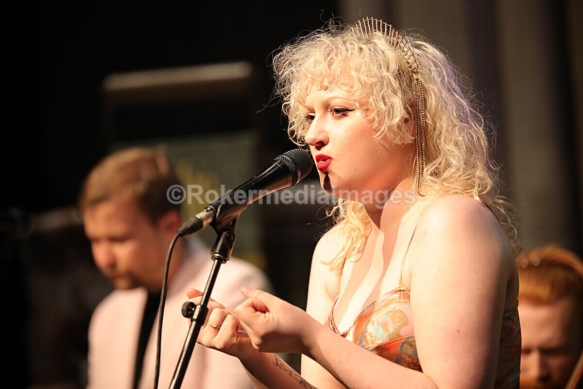 FOLK N BLUES-424 - FOLK and BLUES SEPT 2022