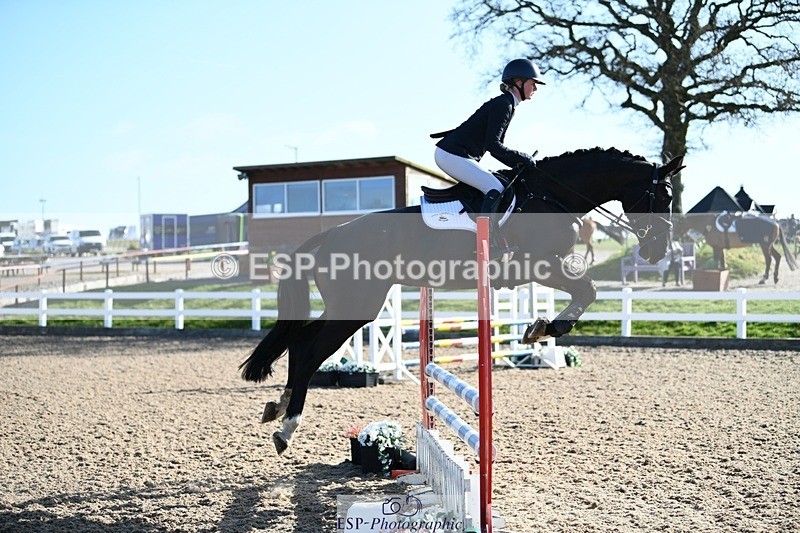 250330-100250-05973 - Cls 32 British Novice and 90cm