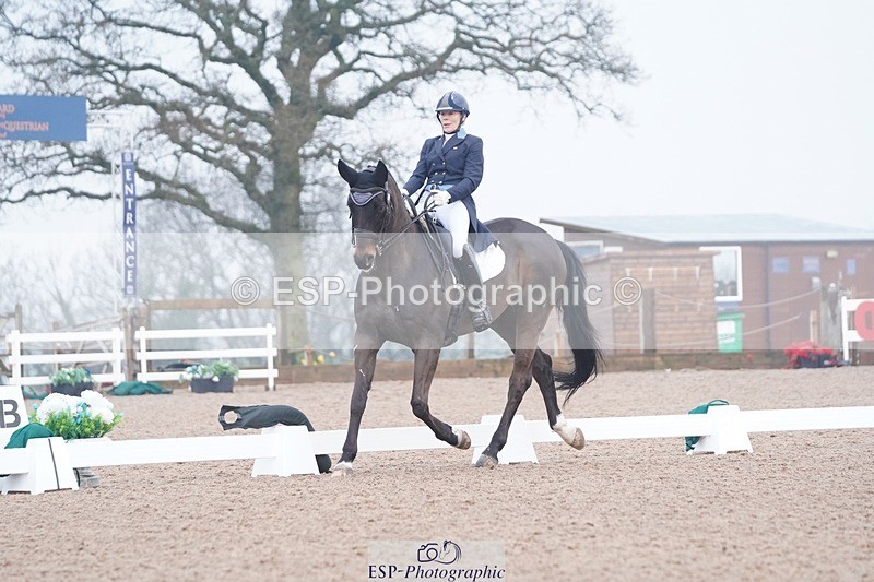 250404-081132-03712 - 018-Louise.Davison-Quamperfect
