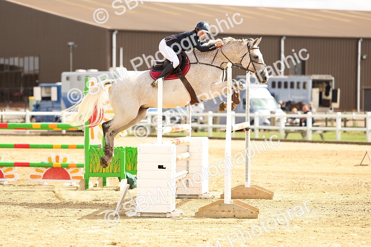 SBM_010385 - Class 4 - Senior Foxhunter - 1.20m Open