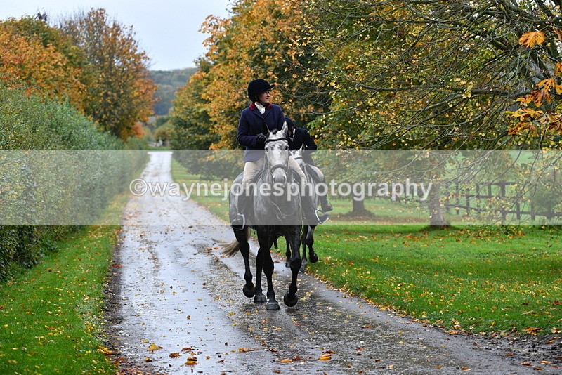 WJ5_6384 - B&B walk back for Hunt Tea !