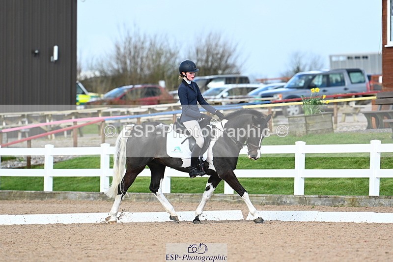 240323A-151320-02413 - UnA Novice 28