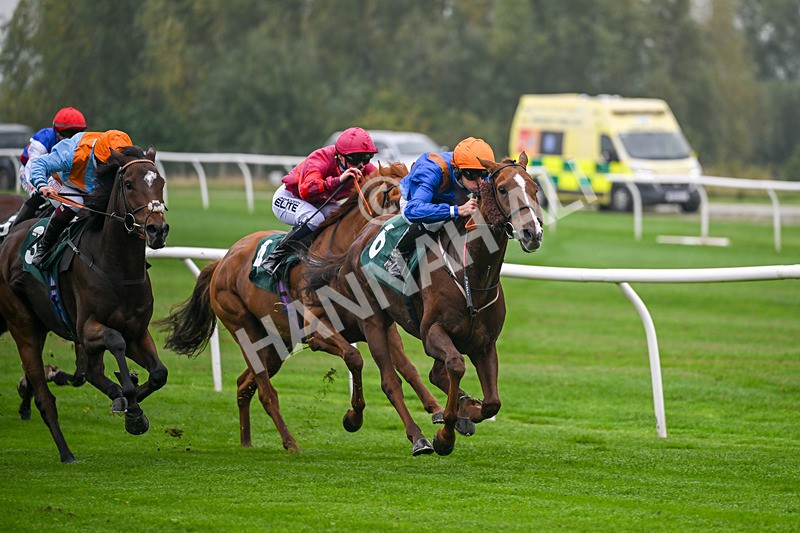 181025-Race 1-Bollin Neil-0146 - Race 1