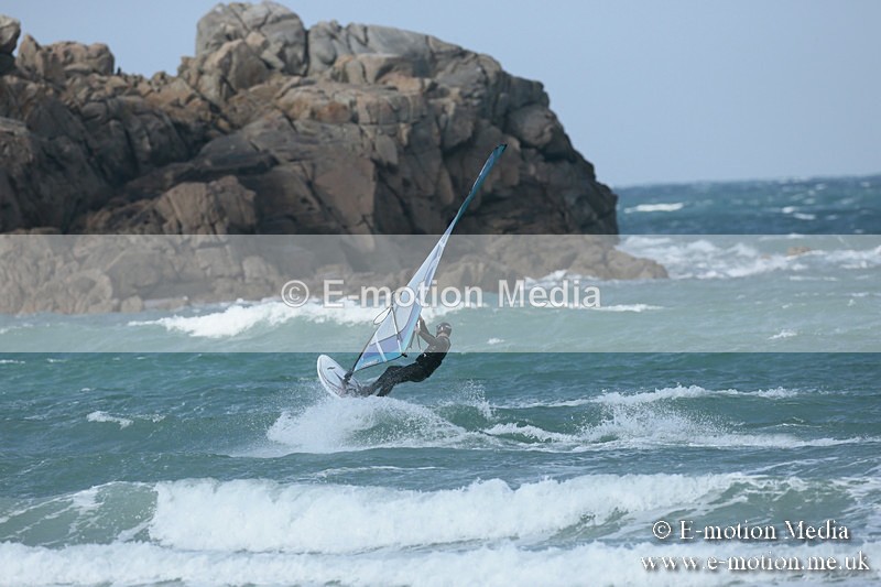 WS 020413-173 - Windsurfing