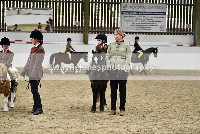 WJ5_7077 - Class 10 Childs Pony