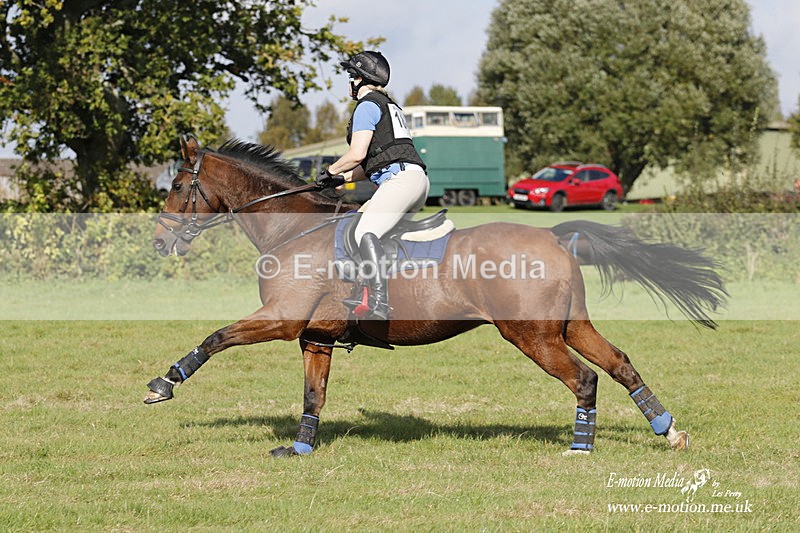  WWHT 171021 3265 - Intermediate (0.90m)  17/10/21