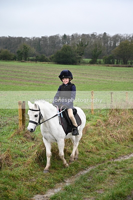 WJ7_9472 - Walk out..