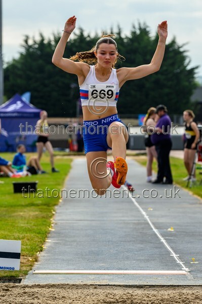 Sen25SUN-914944 - Field Female Set One