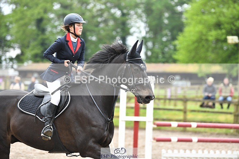 230512-094002-00362 - Cls 10 Snr 85cm Schooling