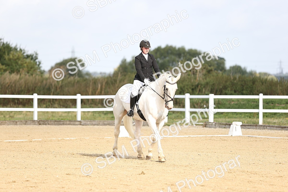 SBM_015381 - Class 14 - Novice 23 - 9.05-10.08