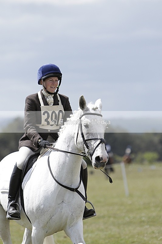 BVHT 140517 N-385 - Class 2 SJ Novice 14/05/17