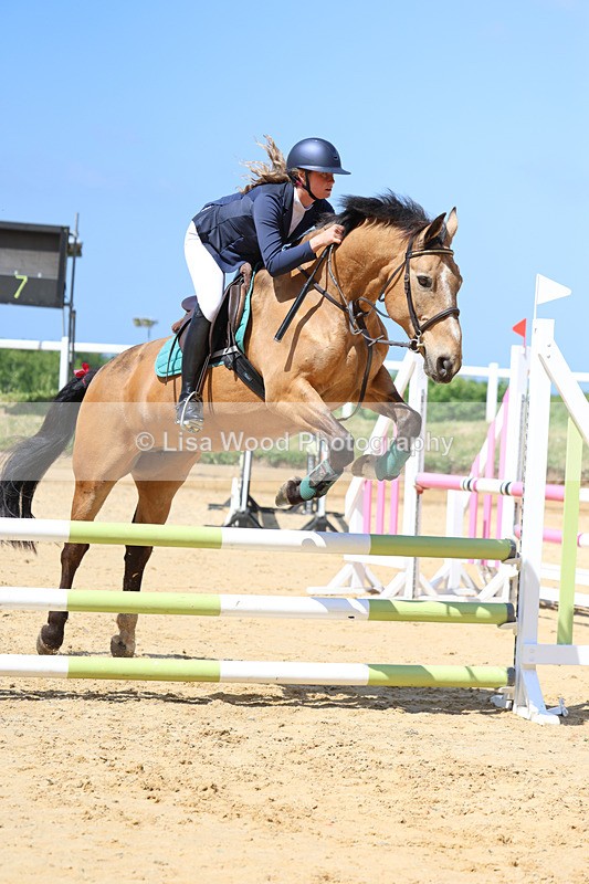 3E7A9566 - Class 8: Senior 80cm