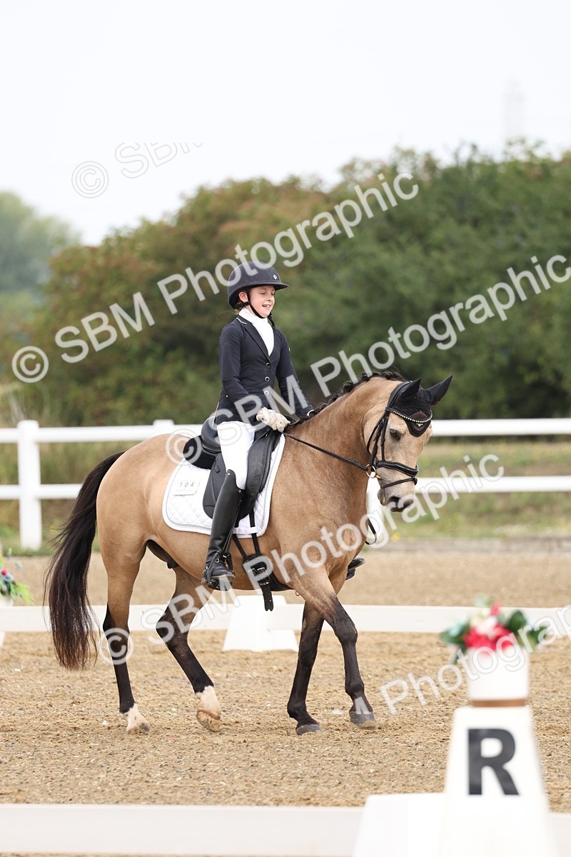 SBM_005785 - Class 6 - Novice 6 - 10.26-11.29