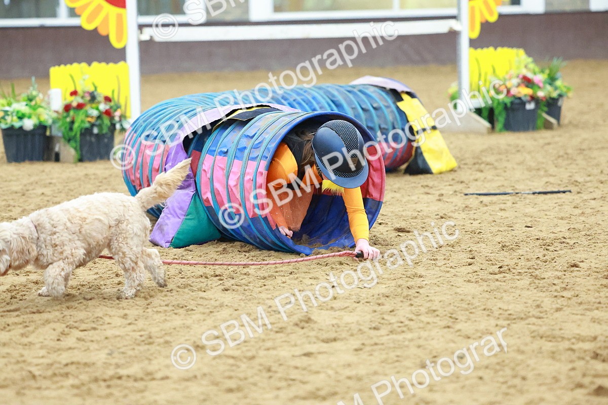 SBM_002363 - Class 3 - Horse & Hound (60cm)