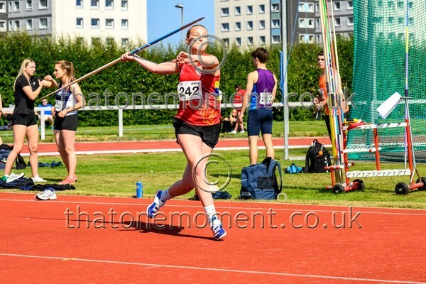 Age25SAT-916759 - Field Female Set Two