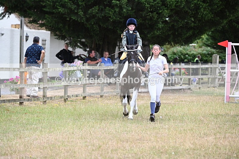 WJ6_9344 - Class 12 Minimus Jumping 45cm