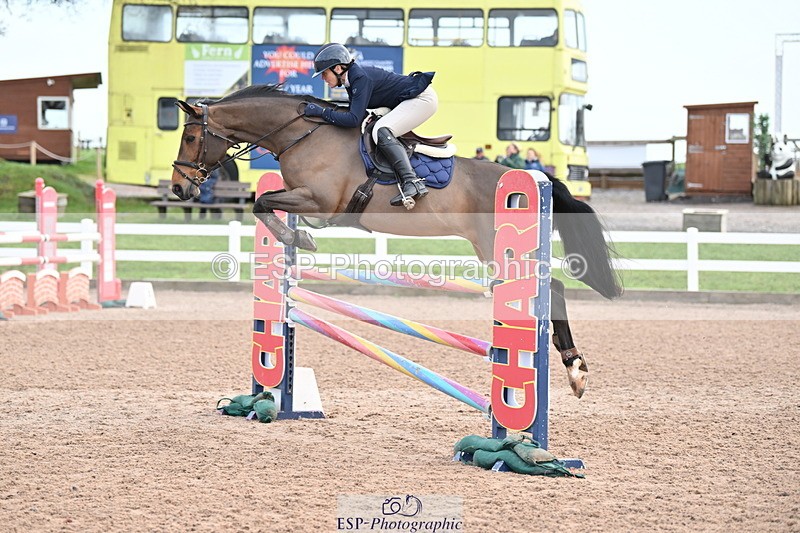 231209A-120540-01705 - Cls 12 Newcomers & 1.10m Open