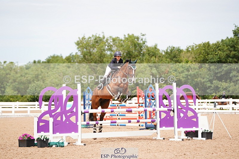 240803A-140618-08390 - Cls 38 1.05m Amateur Qualifier