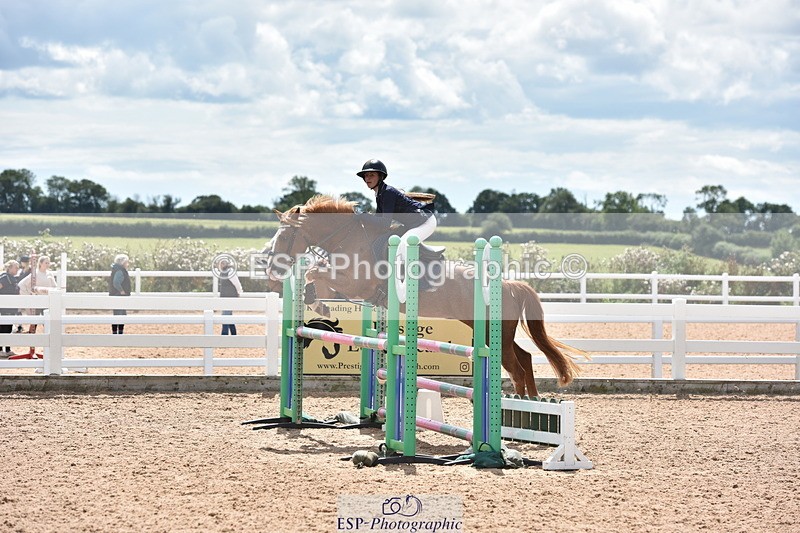 230806A-140910-02337 - Cls 21 Pony Newcomers & 1m Open