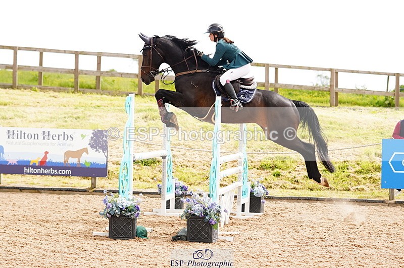 240526A-111202-07756 - Cls 26 Chard Equ 1.05m and 1.10m Grand Prix