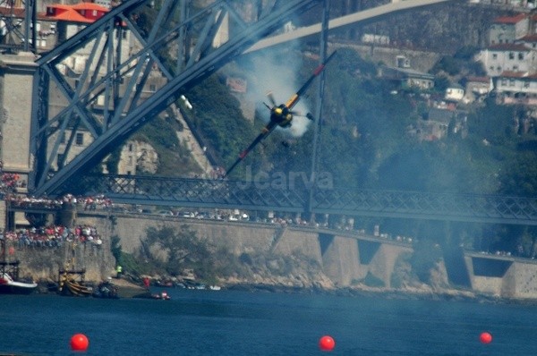 Smoke on! - Red Bull Air Race II