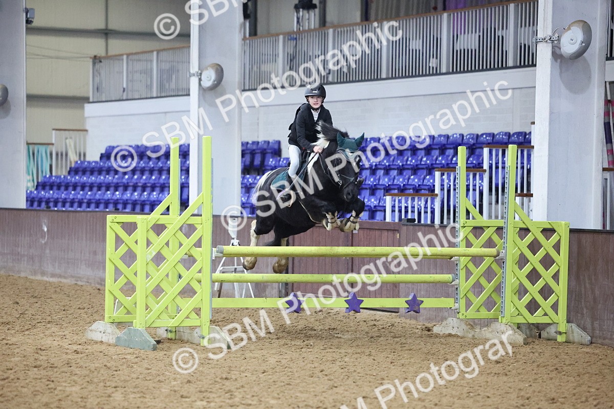 SBM_003353 - Class 11 - Blue Chip Pony Newcomers - 1.00m Open