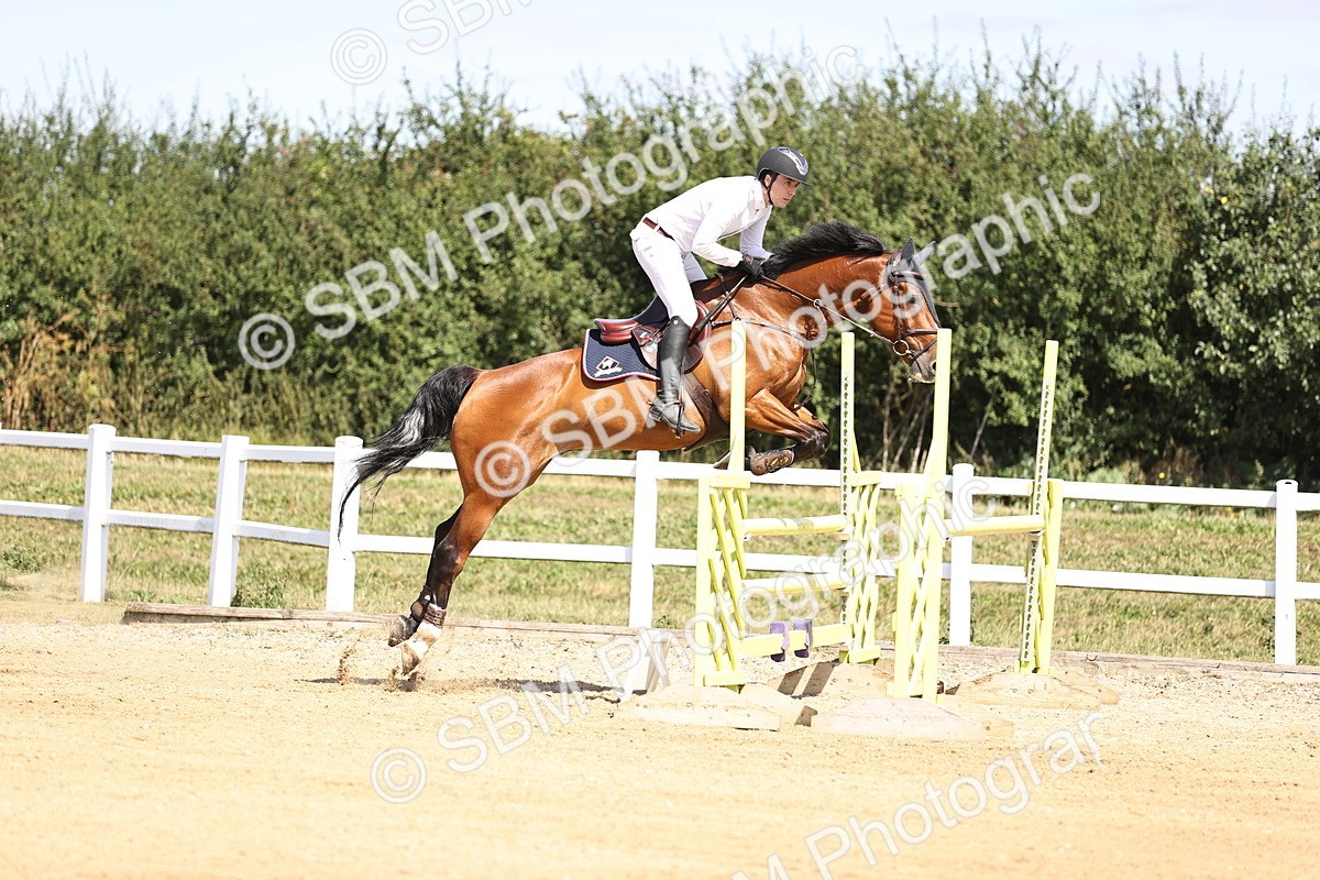 SBM_008084 - Class 10 - Senior 1.05m Open