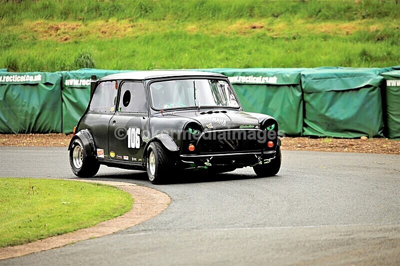 _56A1919 - MINI FESTIVAL 22ND May 2021