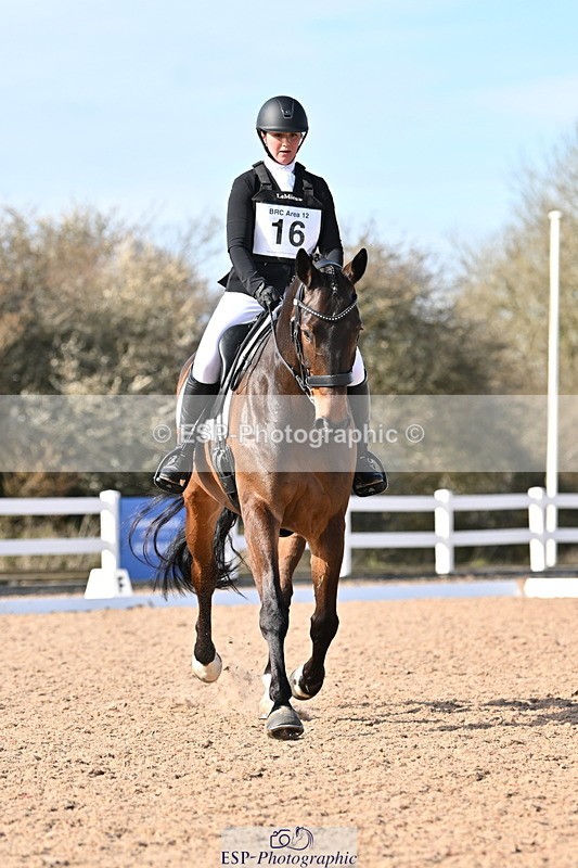 240324A-144554-04091 - Novice 27, 14.30 to 15.25