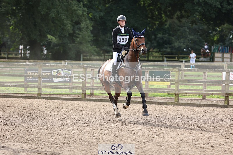 240804-100850-10907 - 359-Max_Forster-HOLD_ON_MY_HEART