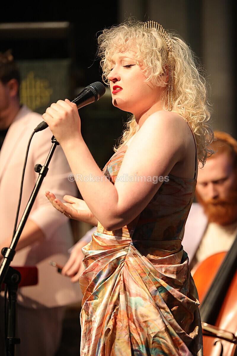 FOLK N BLUES-429 - FOLK and BLUES SEPT 2022