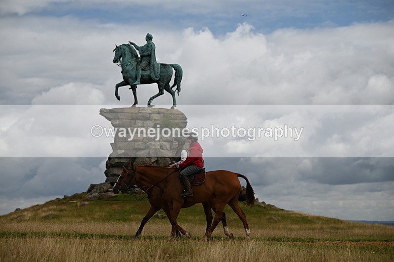 DSC_4059 - Time at Statue 09:50 to 11:09