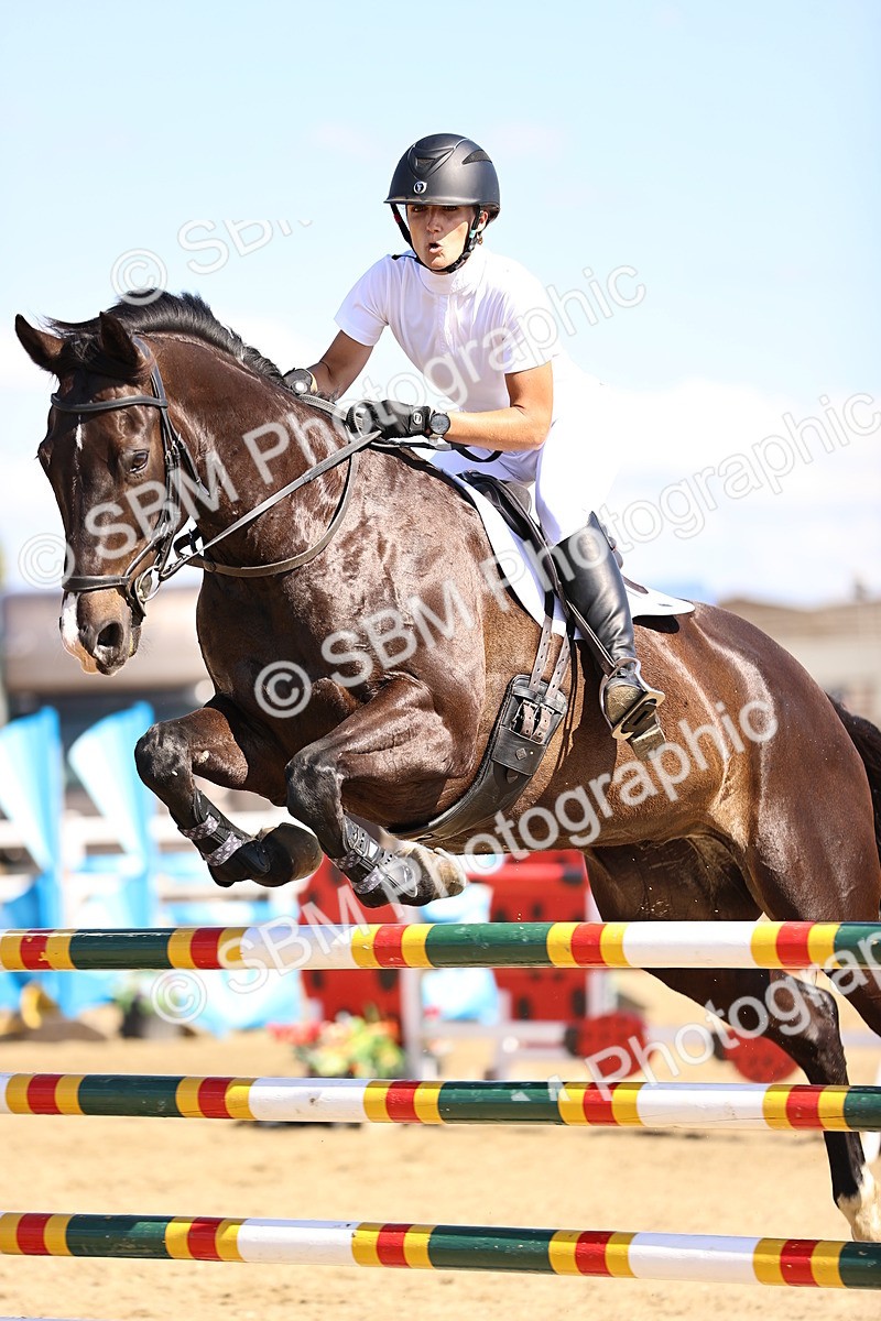 SBM_015460 - Class 16 - Senior foxhunter - 1.20m Open
