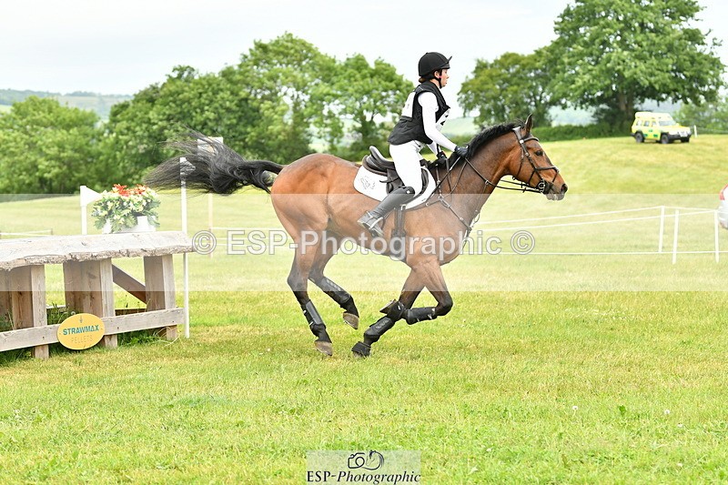 250524A-171340-14931 - C-281-Holly.Morris-NADIR.DE.LEAU