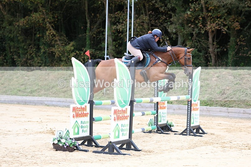 3E7A3137 - Class 8: Senior Newcomers/1.10m open